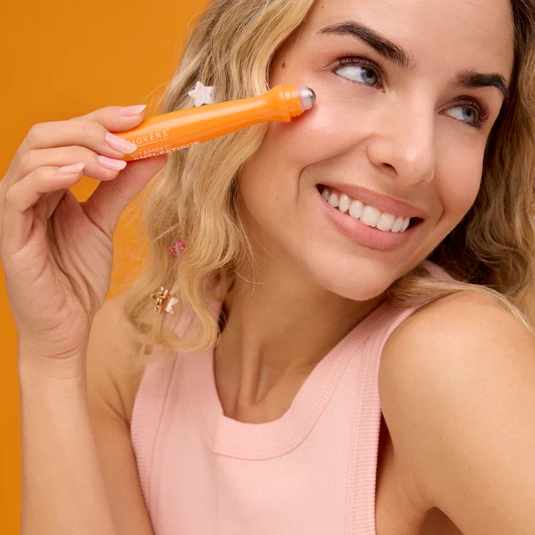 Vitamin C eye roller with 10% vitamin C for a fresh and radiant look 15 ml - Nutra Best Europe