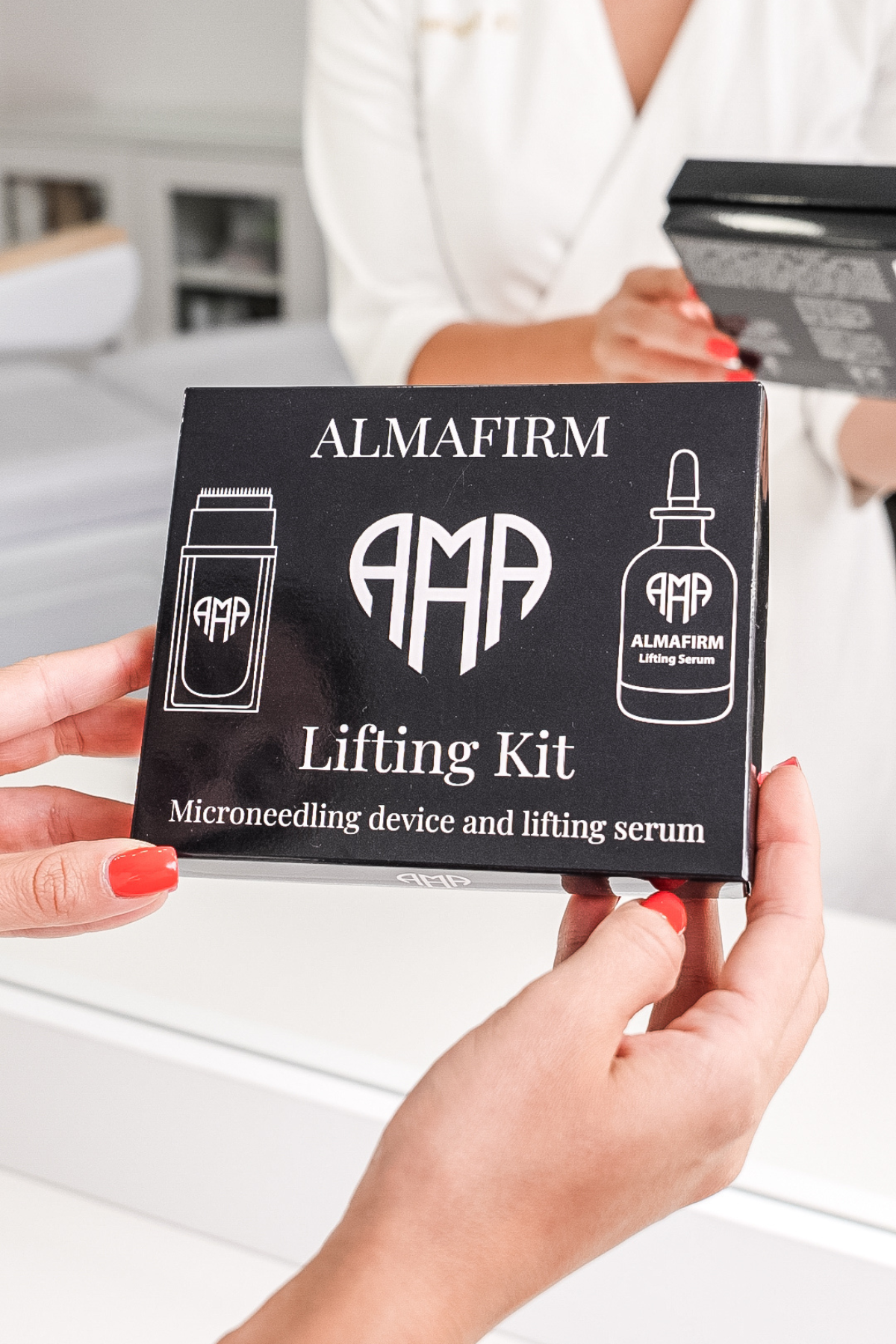 Lifting microneedling therapy (1 serum 10 ml + applicator) - Nutra Best Europe