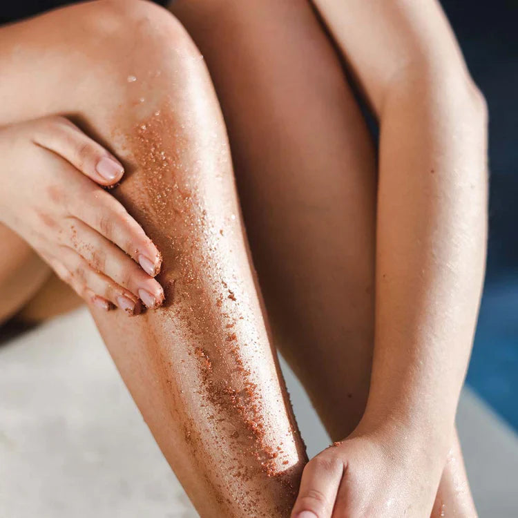 Chocolate Glow Scrub for Smoothing and Nourishing Skin 200 g - Nutra Best Europe