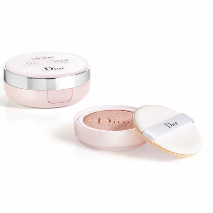 <tc>DIOR</tc> Capture Dreamskin Moist & Tökéletes Párna SPF50 Pa+++ 000 Utántöltő